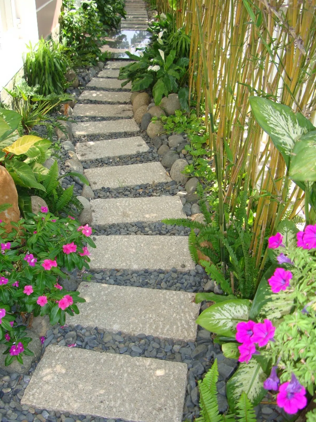 dich-vu-thi-cong-san-vuon-nha-hang-vung-tau6