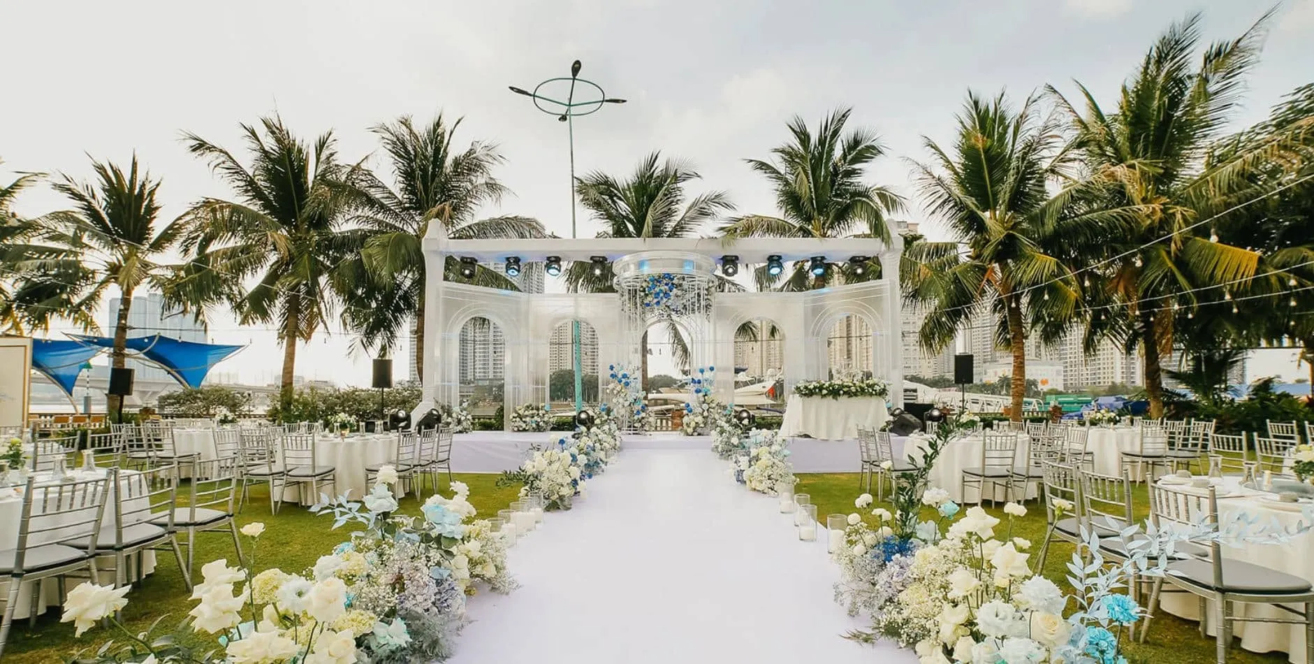 thi-cong-khuon-vien-nha-hang-tiec-cuoi2