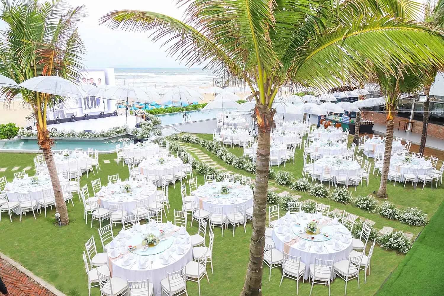 thi-cong-khuon-vien-nha-hang-tiec-cuoi23