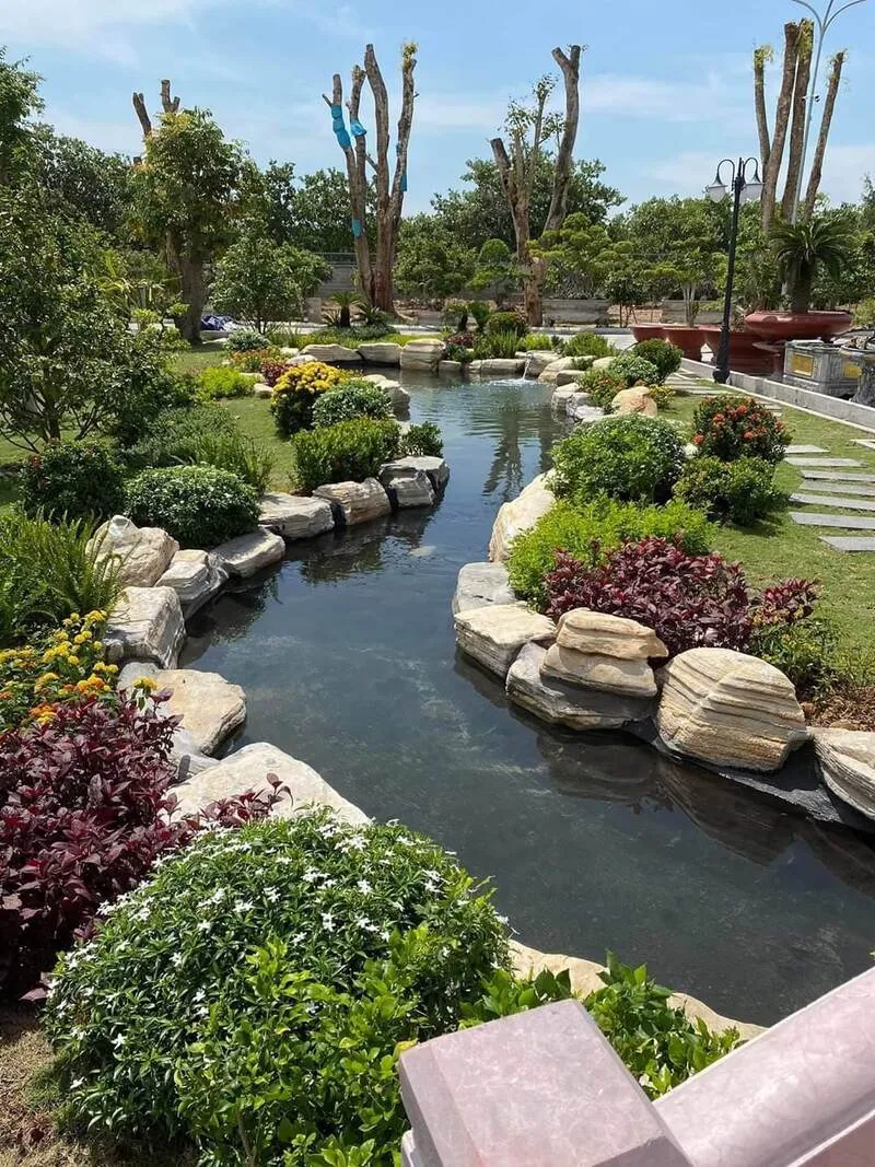 thi-cong-san-vuon-nha-hang-dong-nai8