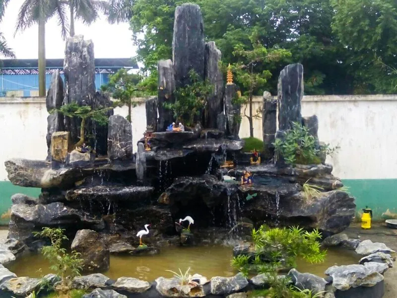 Các mẫu hòn non bộ xi măng được ưa chuộng