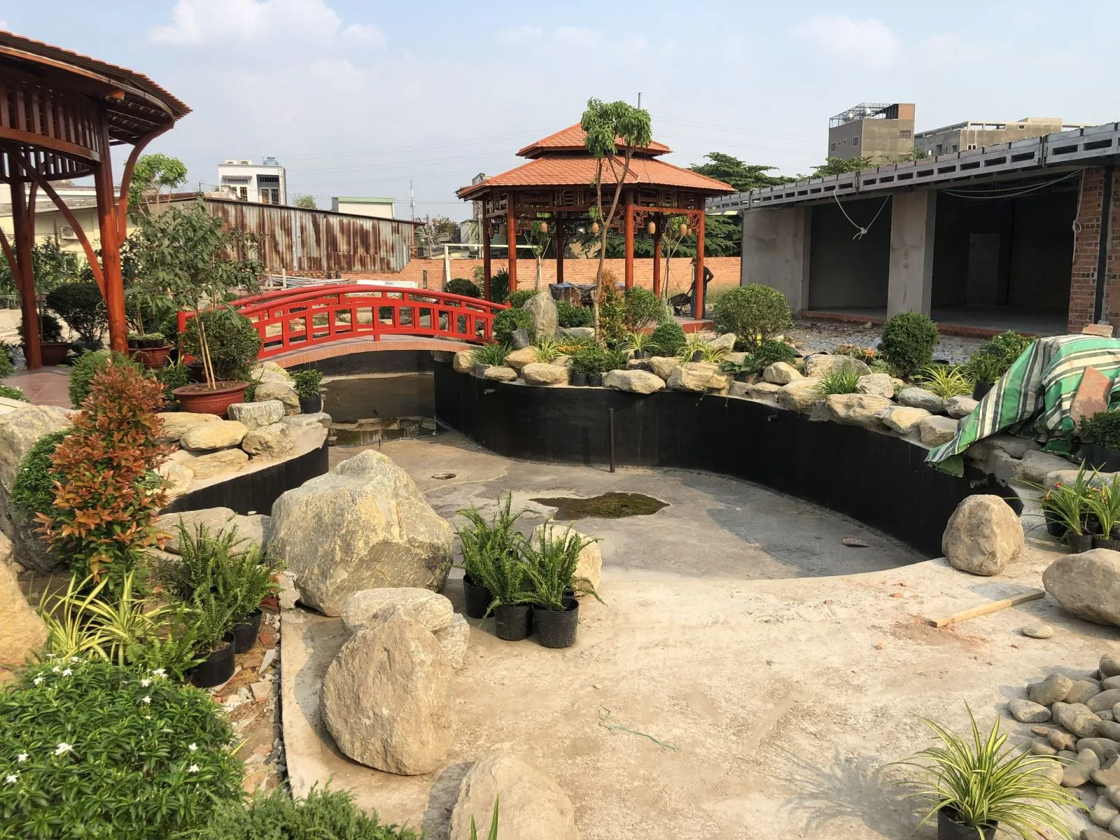 Thiết Kế thi công Hồ Cá Koi Tại Long An