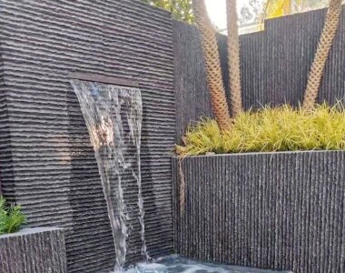 Tường thác nước giả đá