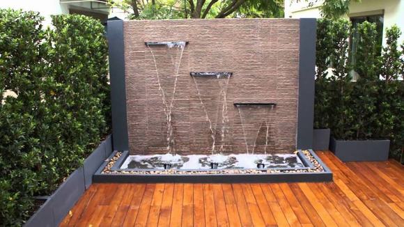 Tường thác nước âm tường