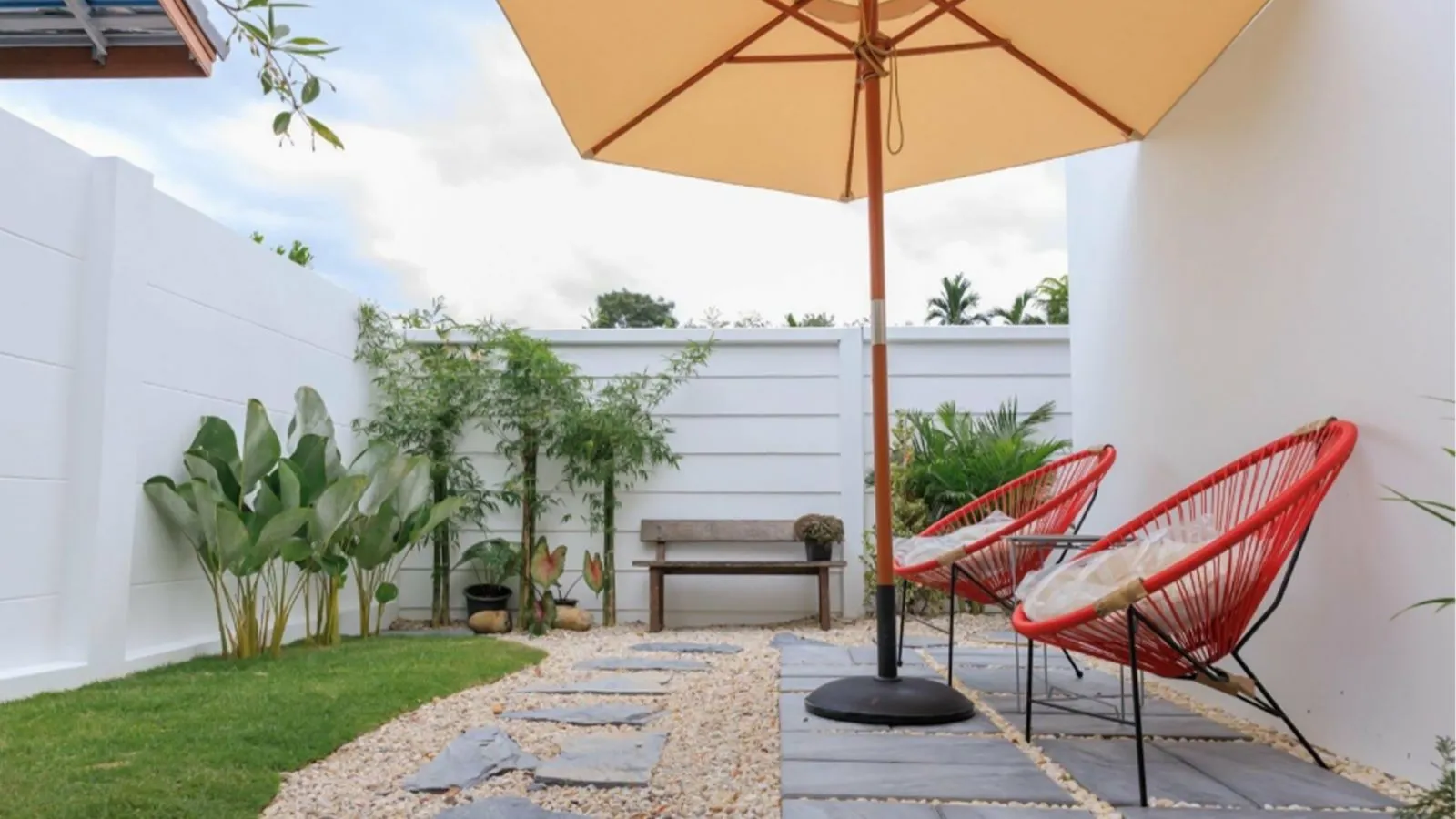 thi-cong-san-vuon-nha-hang-tra-vinh3